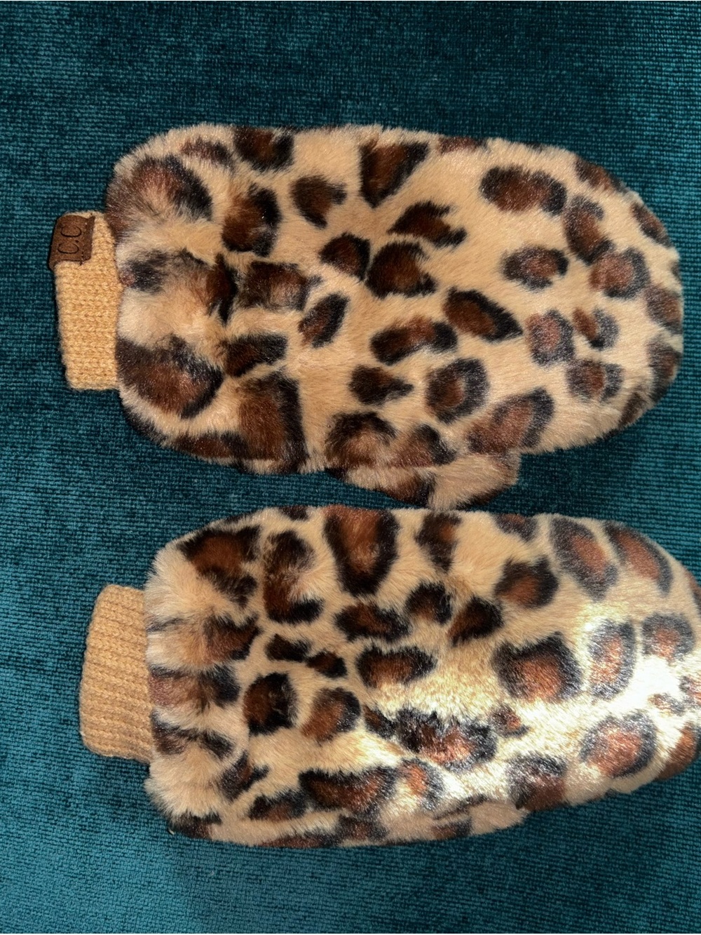 Faux Fur Leopard Print Womens Mittens -